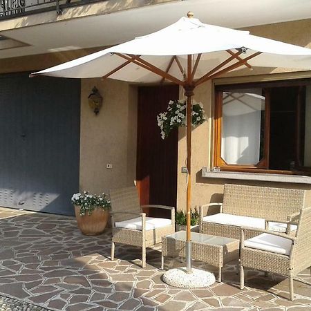 Shabby House Donatella Apartment Carenno ภายนอก รูปภาพ